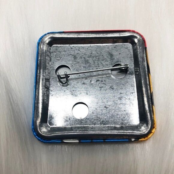 🔮‎ 5/$25 Disney Pinocchio Square Pin - Picture 3 of 3